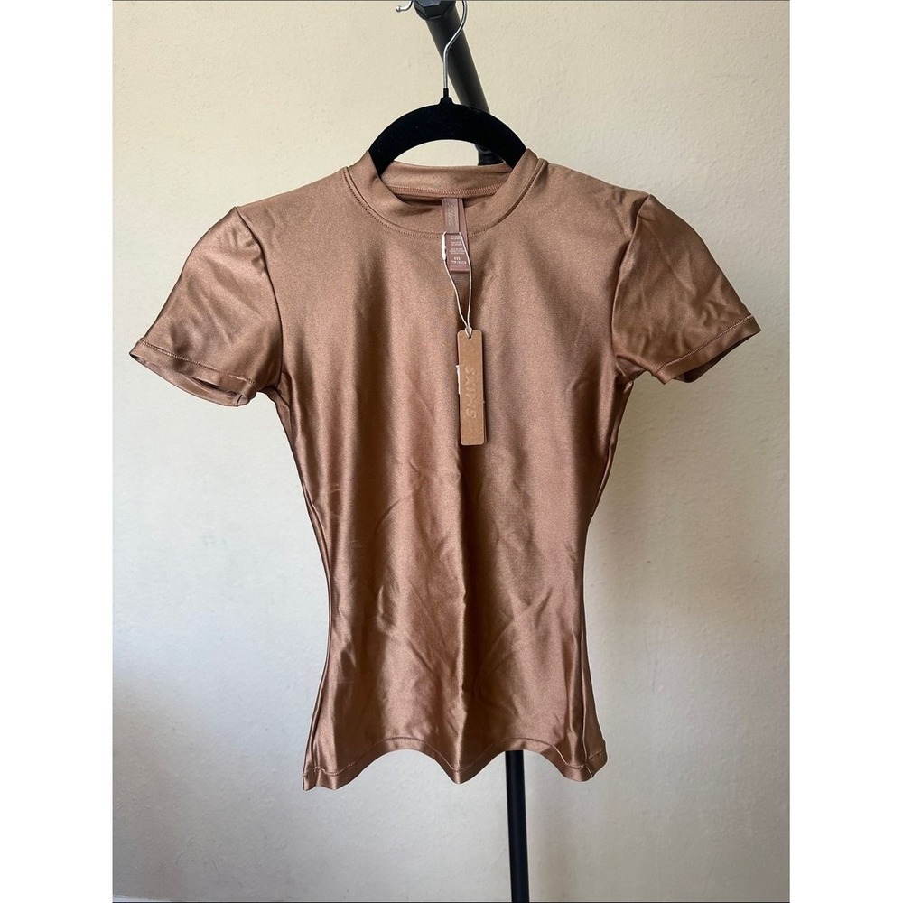 SKIMS T-shirt, Shine Spandex Tee, NWT, Sienna